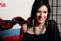 MM100_AmelAnnoga_Itw_04