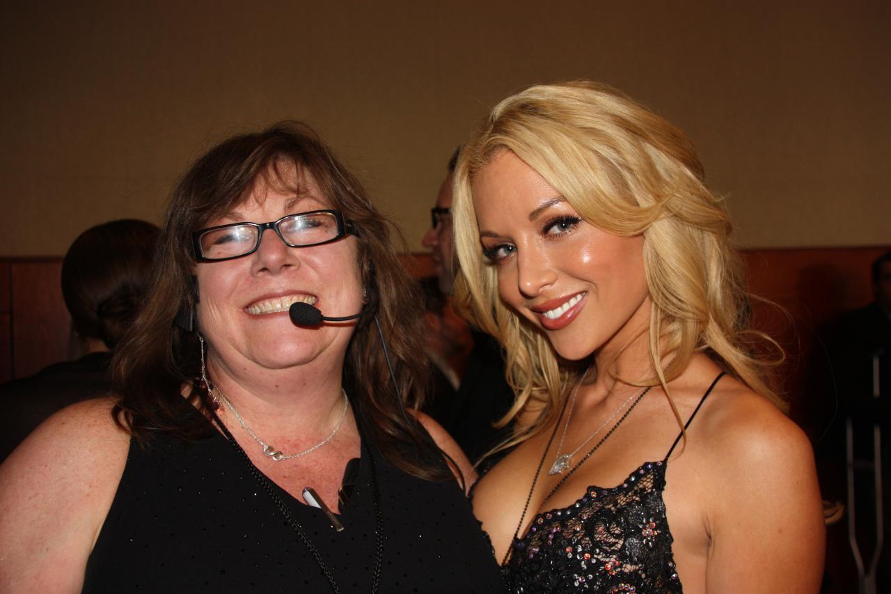 Kimbirly__Kayden_-_2010_AVN_Awards_4268881977