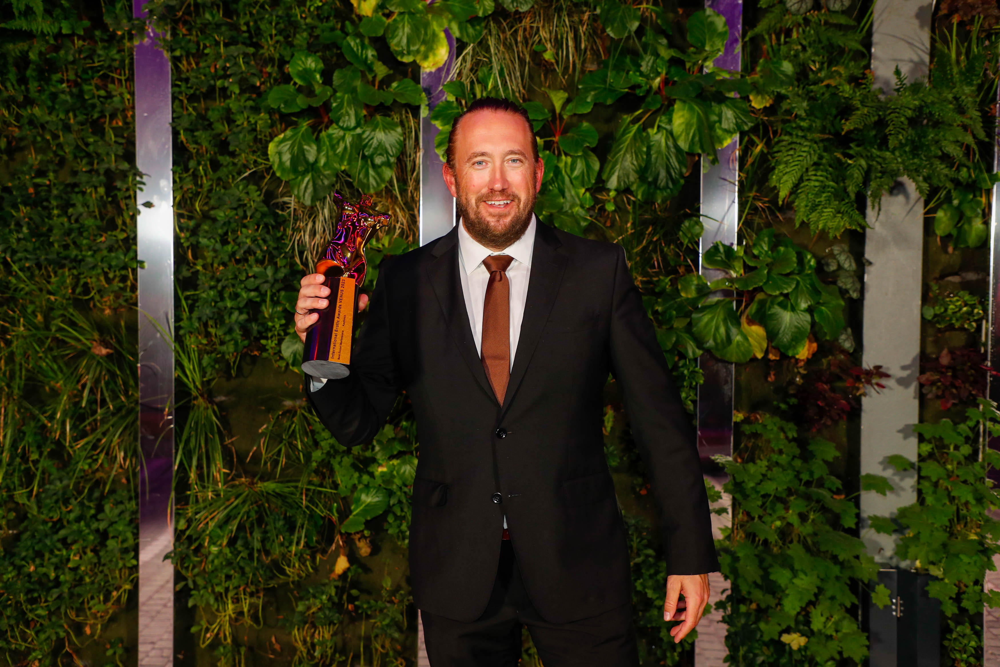Gewinner der Preiskategorie Best Escort Marketplace "Kauf mich" 
bei der Verleihung VENUS AWARD 2023 im Wintergarten Variete Theater, Berlin.

© Agentur Baganz, 26.10.2023