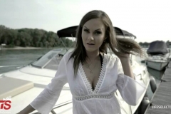 White-Shirt